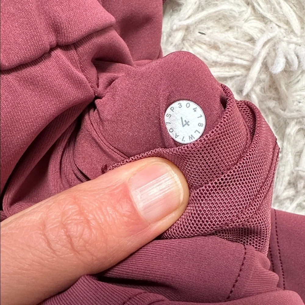 Lululemon On The Fly Short *2.5